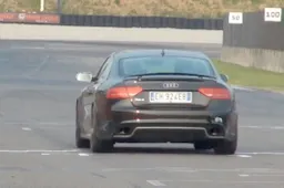 Audi RS5 schreeuwt het uit met uitlaatsysteem van Capristo