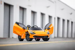 Je kind kan nu flaneren in een übercoole McLaren 720S Ride-On