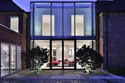 Dit is de ultieme villa voor degenen met een huge ass autocollectie