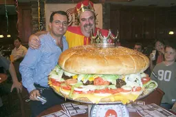 Kantel met 9 maten een burger van 50 kg en win €2000!