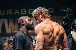 Wereldkampioen Floyd Mayweather krijgt Logan Paul niet klein