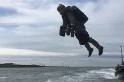 Korps Mariniers oefenen met gruwelijk GRAVITY Fly Suit