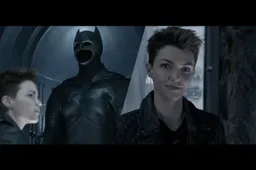 Batwoman serie licht een tipje van de sluier met eerste beelden in Batcave