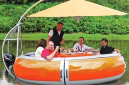 De ultieme barbecue-experience krijg je met deze BBQ Dining Boat
