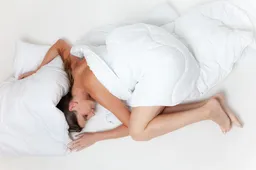 Alsjeblieft, 5 goede redenen waarom naakt slapen een goed idee is