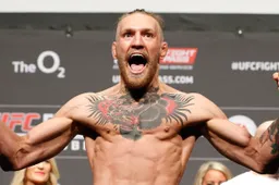 Connor McGregor beledigt er weer op los tijdens awardshow