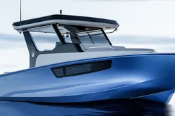 Wij presenteren de R30 Day Boat, de Tesla van het water