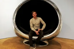 Deze awesome stoel is gemaakt van een Boeing 737 motor