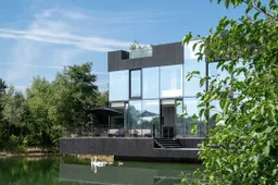 Nederlands architectenbureau ontwerpt zieke villa aan Brits meer