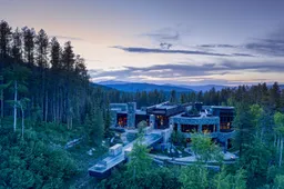 Neem een kijkje in deze bergvilla met klimmuur van $78 miljoen