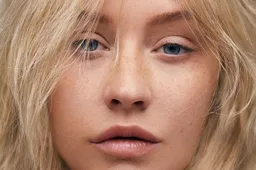 Christina Aguilera showt natuurlijke schoonheid voor Paper Magazine