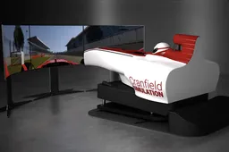 Deze sicke Formule 1 race simulator bootst G-krachten na