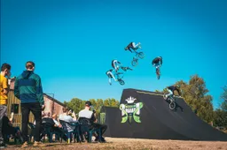 Tom van den Boogaard weet als eerste ooit een '360 Quadrupple Downside Tailwhip' te landen