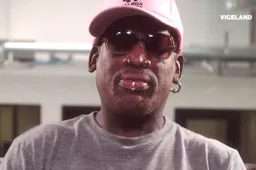 NBA-legend Dennis Rodman vertelt hoe het is om drie keer je lul te breken