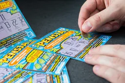Amerikaanse vrouw pakt met haar kraslot twee keer op rij de jackpot