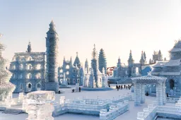 Chinese ijsstad Harbin: waanzinnig bouwwerk, in twee maanden gesmolten
