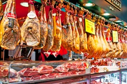 De verschillen tussen de bekendste soorten rauwe ham op een rij