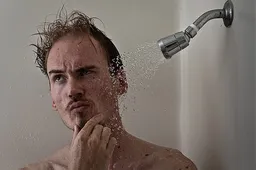 11 geniale gedachten die we hebben als we onder de douche staan