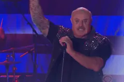 Zo heb je Dr. Phil nog nooit gezien