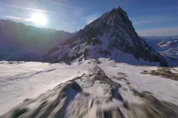 Adembenemende drone beelden van Zwitsers berglandschap