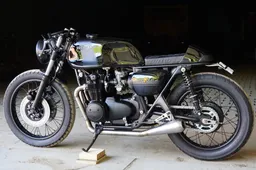 Zieke ‘Black-out’ Honda CB500 Caféracer is resultaat van ongelooflijke metamorfose