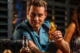 Douwe Bob over whisky, het prijskaartje van zijn tattoos en zijn liefde voor paarden