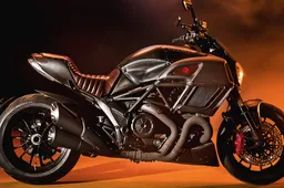 Diesel en Ducati produceren beestachtige Ducati Diavel Diesel bike