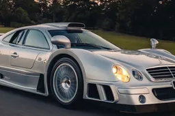 Twee zeldzame Mercedes-Benz CLK GTR's ter waarde van tientallen miljoenen onder de hamer