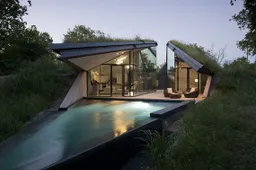 Edgeland House is een futuristische villa die verstopt zit onder de grond