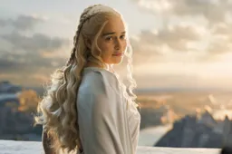Emilia Clarke zegt met tranen in haar ogen 'vaarwel' tegen Game of Thrones