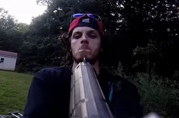 Idioot schiet zichzelf in zijn face met een paintball gun