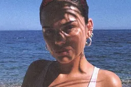 Famke Louise deelt pikante vakantiefoto's vanuit het zonnige Ibiza
