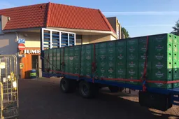 Keet levert ruim 1000 lege bierkratten in bij supermarkt