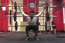 Alexander Khokhlov sloopt de gym met behulp van zelfbedachte oefeningen die wij niet kunnen