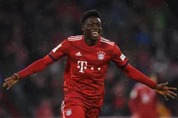 Alphonso Davies nailed ontgroening bij Bayern München met Whitney Houston