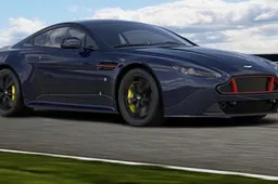 Aston Martin onthult V8 en V12 Vantage S Red Bull Edition