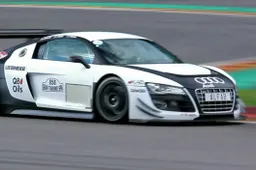 Toffe korte film volgt een team tijdens een 24-uurs race