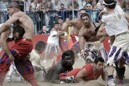 Calcio Storico is de meest krankzinnige sport ooit