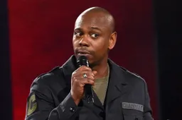 Nu al geniale Dave Chapelle in nieuwe trailer van Netflix comedy special