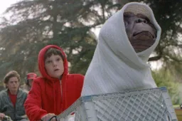 Iconische E.T.-pop is voor buitenaards bedrag onder de hamer gegaan