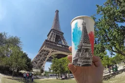 Geniale guy schildert hotspots na op zijn koffiebeker