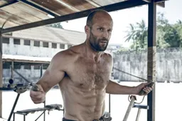 Dit is het beestachtige trainingsschema van Jason Statham