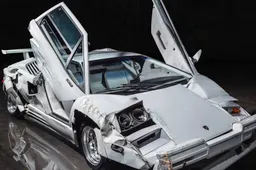 De gecrashte Lamborghini Countach van de Wolf of Wall Street gaat onder de hamer