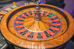 Beproef je geluk aan deze prachtige nieuwe blackjack- en roulettetafels