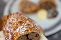 Deze kerst maakt de Beef Wellington plaats voor de Frikandellington