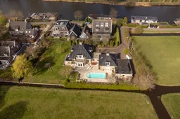 Funda Toppers #76: Gigantische villa in Loenen aan de Vecht