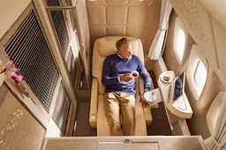 Jeremy Clarkson onthult de nieuwe first class suites van Emirates
