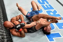 57 kilo wegende Demetrious Johnson schrijft geschiedenis in de UFC