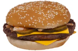 Vrouw bevalt op parkeerplaats McDonald's en bestelt een quarter pounder