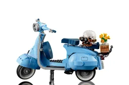 De nieuwe LEGO Vespa 125 is een item dat je moet hebben in je collectie